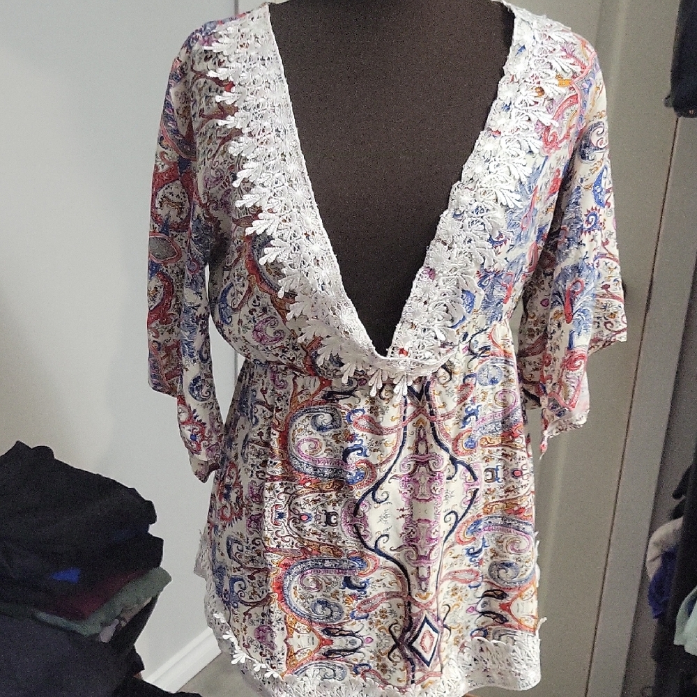 Size Medium Low V-neck Bohemian Top